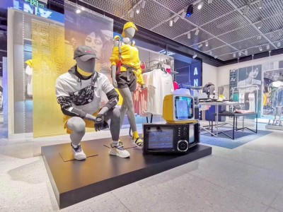 Sê -ri Giày và Quần áo